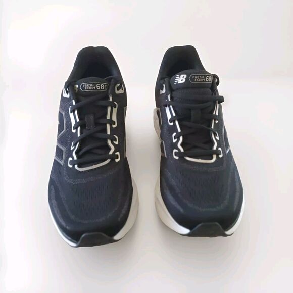 New Balance Fresh Foam 680 v8 Women 8.5 Wide Running Shoe Black Silver - Picture 1 of 16